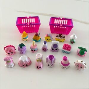 Shopkins Figures & Baskets